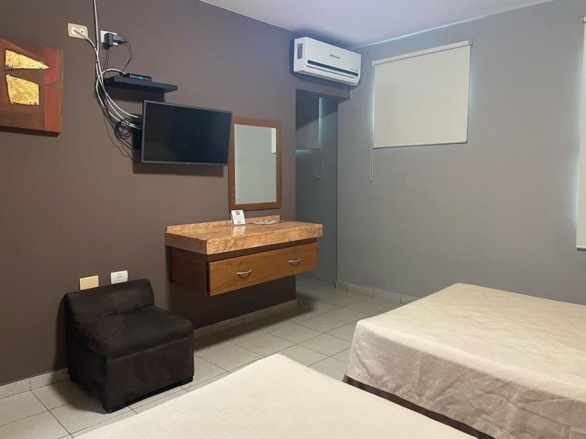 Hotel Santo Domingo Express ビジャエルモッサ エクステリア 写真