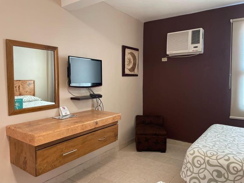 Hotel Santo Domingo Express ビジャエルモッサ エクステリア 写真